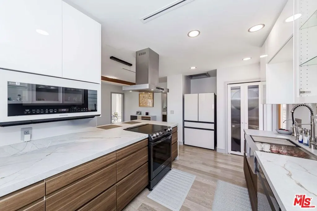 5524 W 122nd Street, Hawthorne, California 90250 home-pic-8